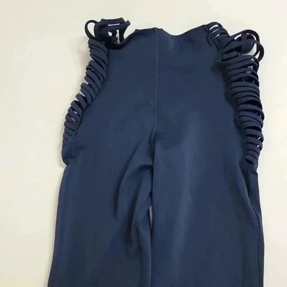 Blue life fit STRAPPY HIGH WAIST LEGGING in blue - Picture 8 of 10